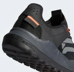 Five Ten Trailcross LT 14 Five Ten Trailcross LT -Rennräder & Gravel Verkäufe 1078037